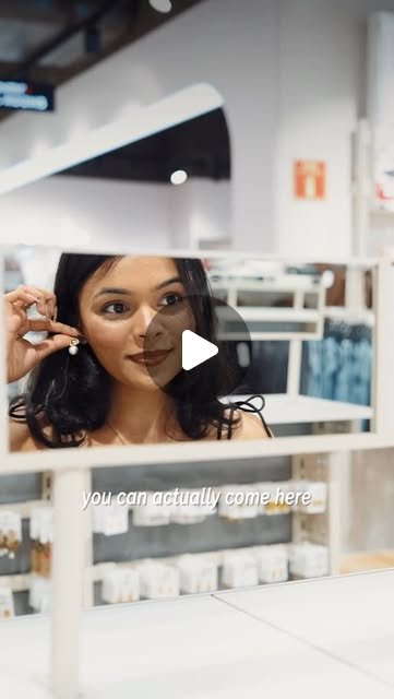 Fashion Flagship Visit